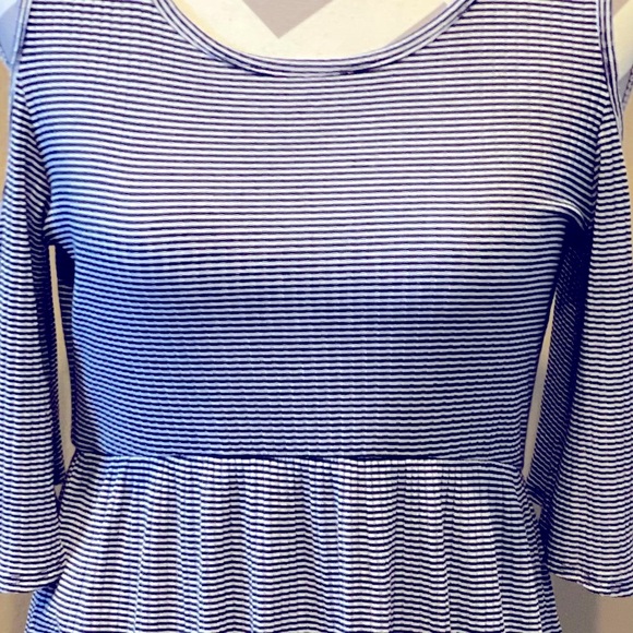 ✅Gorgeous Blue & White Striped Dress - Picture 7 of 9